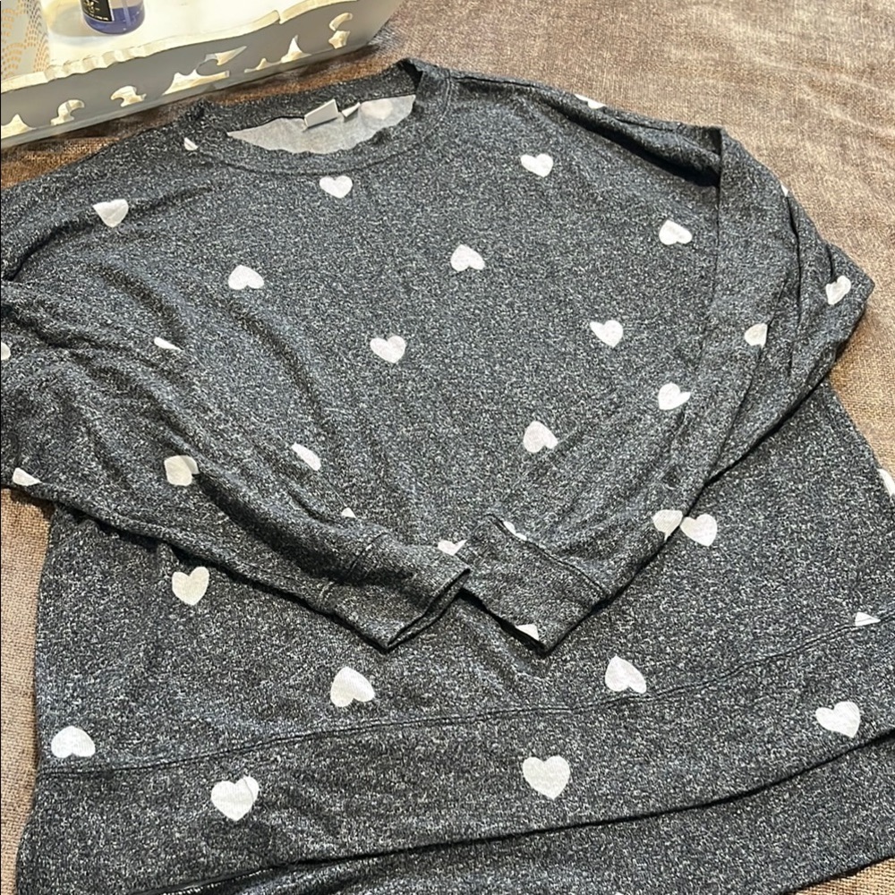 BP Cozy, Oversized Women's Gray Heart Pajama Top